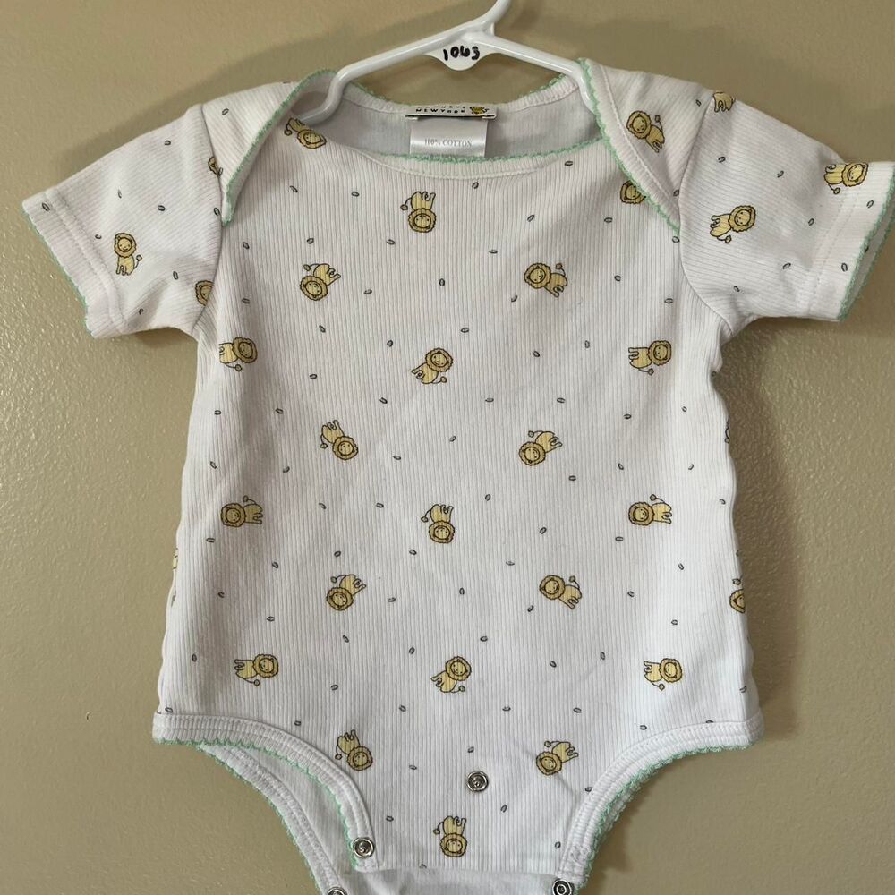 Barney's New York lion baby onesie size 6-9m